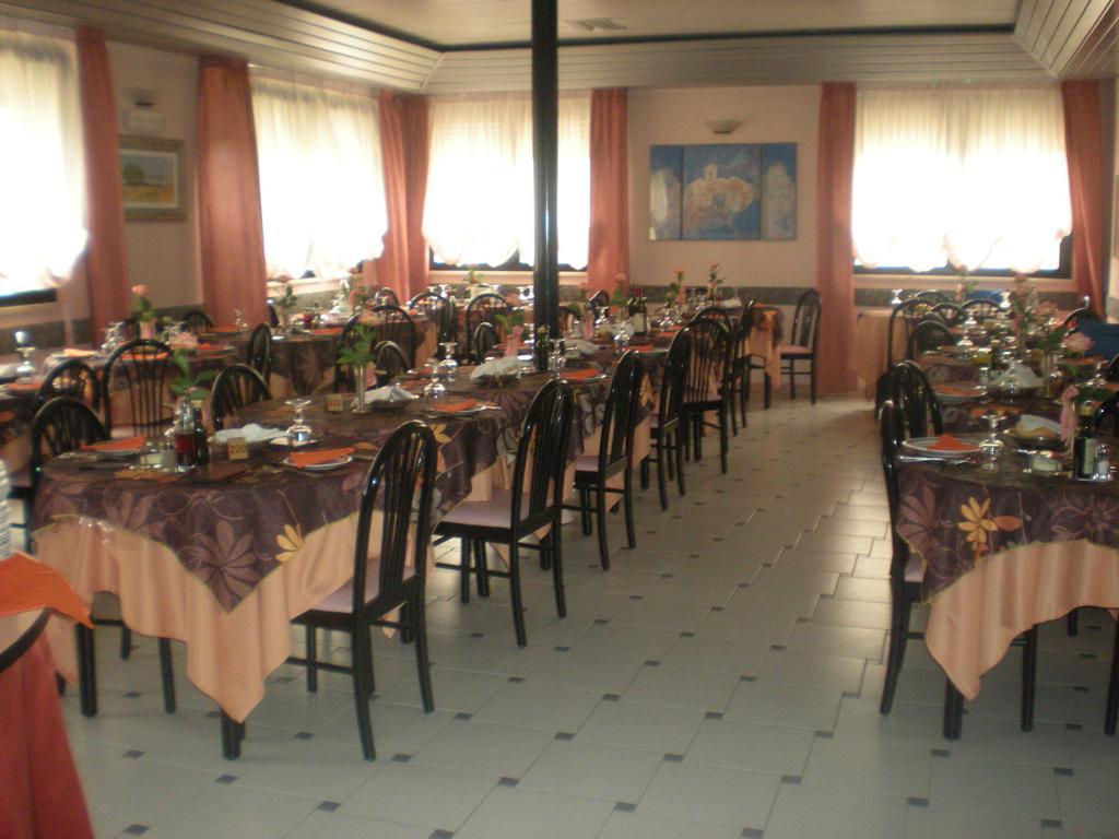 Hotel Eden Viserbella di Rimini المظهر الخارجي الصورة